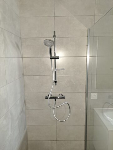Rénovation complète des salles de bains à Poule-les-Écharmeaux, photo 1