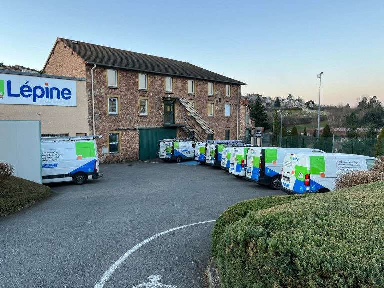 Plombier-Crémeaux-Ehpad-maison-de-retraite-Climatisation-climatiseur-clim-unité-intérieure-cassette-groupe-extérieur-contrat-entretien-annuel-chauffailles-cours-la-ville-thizy-les-bourg-mably-le-coteau-charlieu-saint-romain-de-popey-tarare-amplepuis-belleville-en-beaujolais-beaujeu-belmont-de-la-roche-villereste-roanne-charolles-pradines-nandax-coutouvre-cuinzier-cublize-azergues-paray-le-monial-coutouvre-thel-le-cergne-la-gresle-Riorges-Briennon-Noailly-Lespinasse