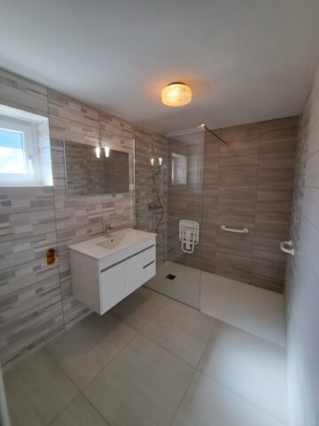 Rénovation complète d'une salle de bain à Saint-Bonnet-le-Troncy, photo 4