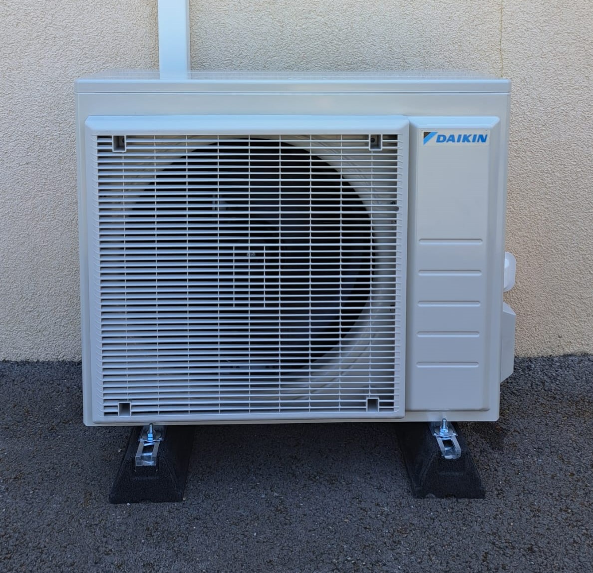 Climatisation Daikin-Poêle à bûches-saint Jean La Bussiere-Pompe à chaleur Air eau –réseau aéraulique-PAC Hybride – Pompe à chaleur hybride Fioul-désembouage – saint clément sur valson - Chaudière à pellets – Saint Victor sur Rhins - Thel - chenelette - fumisterie noir - cours la ville - plombier - plomberie- chauffage – hitachi – atlantic – ballon eau chaude - chaudière - poêle à granulés - installation - rénovation - thermostat d'ambiance - poêle à pellets - invicta – brio - edilkamin – bricomarché – gainage – cheminée isolée – flamme verte – qualibois – Amplepuis – Roanne – climatisation – programmable – céramique – fonte – recherche de fuite – CVC – VMC- Vougy – Riorges – Mably – Villerest- cours – la ville – la gresle – le cergne – sevelinges – cublize – cuinzier – chauffailles – charlieux – hargassner - silo automatique - entretien -dépannage – pouilly – nandax – briennon – architecte – charlieu - roanne-marcigny - Chapée-remplacement brûleur fioul-générateur air chaud-Chauffe eau-Atlantic-finition galva